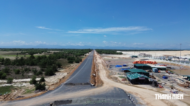 Quảng Trị điều động nhiều cán bộ về xã, đẩy nhanh dự án trọng điểm- Ảnh 2.