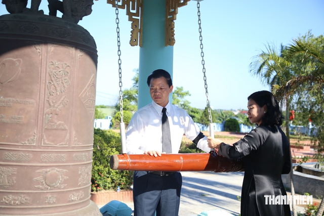 An táng 30 hài cốt liệt sĩ vừa tìm thấy ở Quảng Trị- Ảnh 1.
