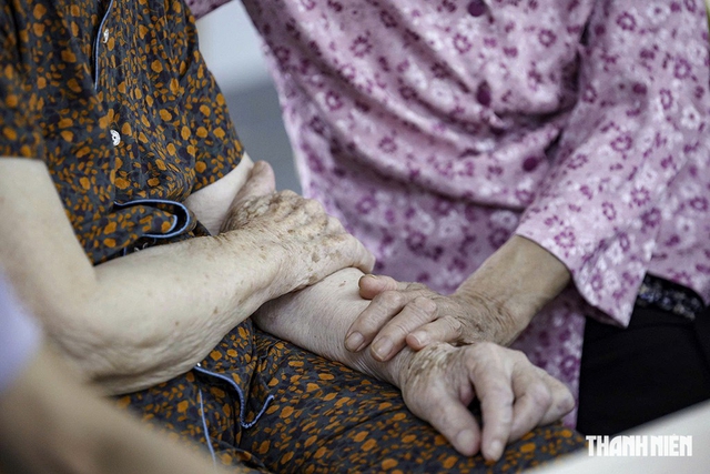 Từ 2050, Việt Nam có quy mô dân số siêu già - Ảnh 1.