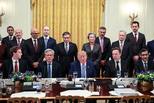 Quản lý AI phiên bản Donald Trump - Ảnh 1.