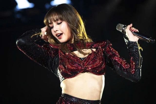 Lisa (BLACKPINK) thừa nhận từng bí mật hẹn hò nhiều lần - Ảnh 1.