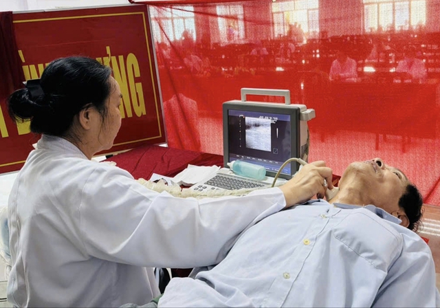 Hành trình đầy yêu thương đến với đồng bào Chăm- Ảnh 4.