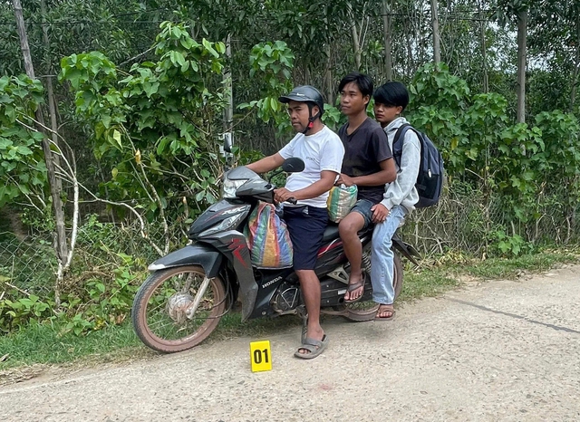 Từ 2 người không giấy tờ, lộ đường dây đưa người nhập cảnh 'lậu' vào Việt Nam- Ảnh 1.