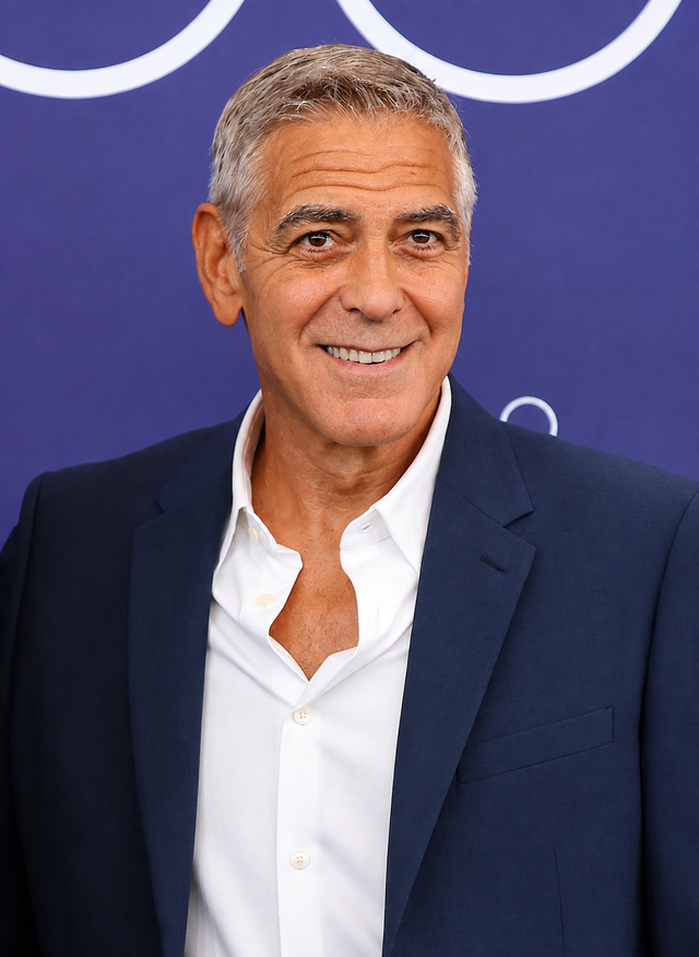 Tài tử George Clooney lo ngại AI và thương vụ sáp nhập trăm tỉ đô ở Hollywood - Ảnh 1.