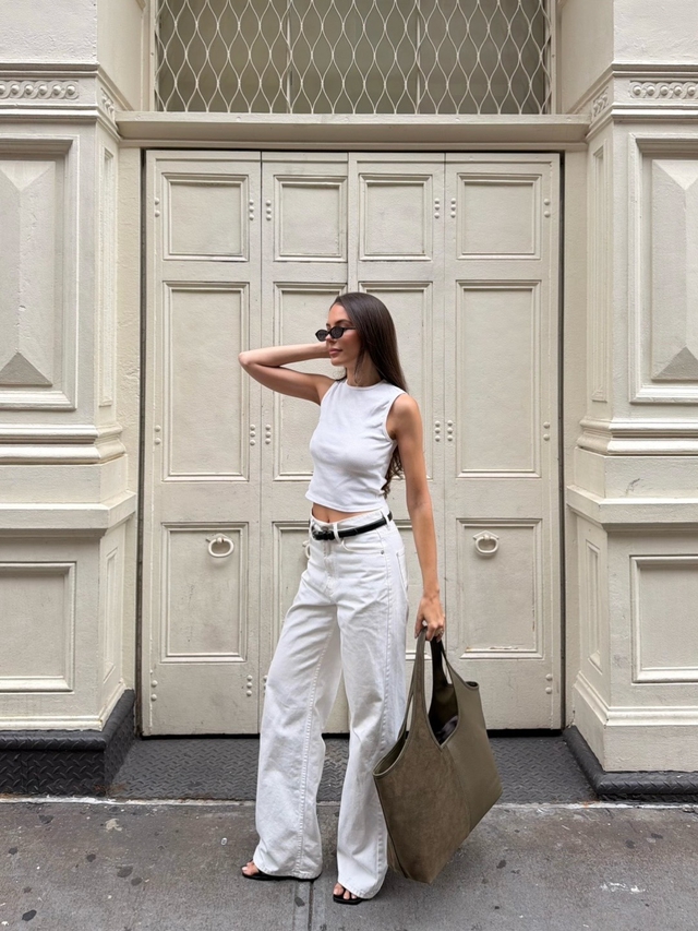 Mang theo cả thế giới trong chiếc túi xách oversized - Ảnh 7.
