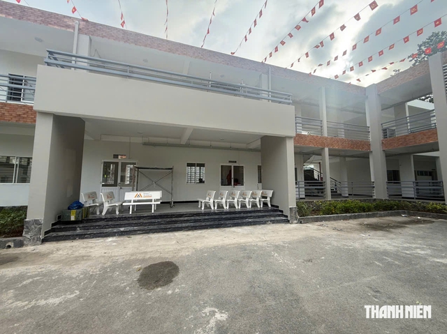 Trước khai giảng, TP.HCM vượt chỉ tiêu chiến dịch "150 ngày đêm hoàn thành 1.000 phòng học" - Ảnh 2.