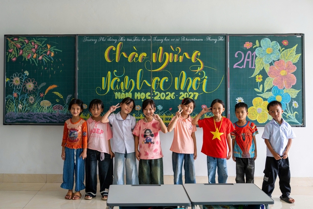 Ngôi trường 245 tỉ mang tên PETROVIETNAM trên biên cương Phong Thổ bước vào năm học mới - Ảnh 2.