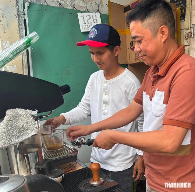 Chàng trai dạy pha chế miễn phí - Ảnh 2.