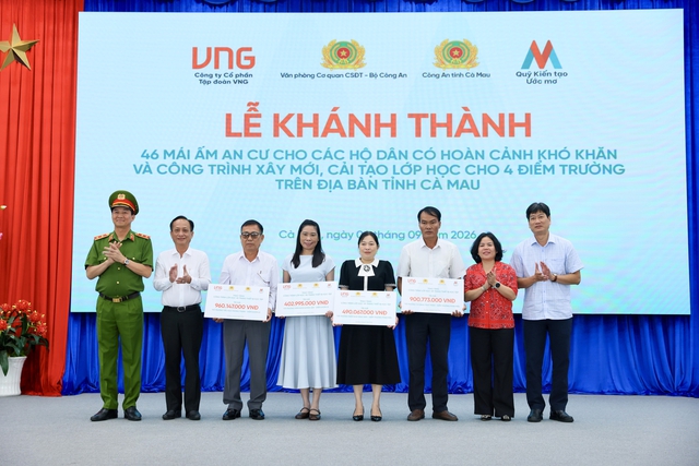 Công an cùng doanh nghiệp xây 46 căn nhà cho người nghèo ở Cà Mau - Ảnh 2.