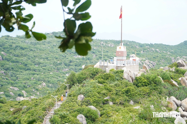 Mang yêu thương đến xã đảo Nhơn Châu- Ảnh 4.