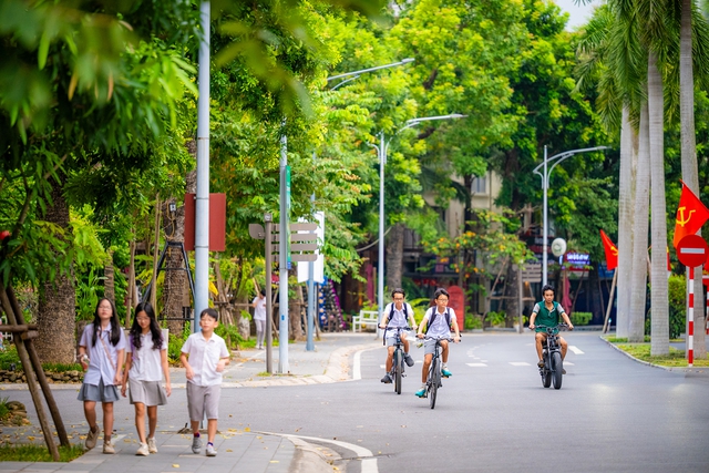 Hành trình đến trường giữa xanh tươi tại các đại đô thị Ecopark - Ảnh 3.