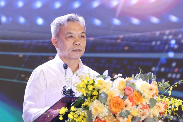 5.000 VĐV khai mạc giải bóng đá cộng đồng tranh Cúp Becamex Group lần thứ 19- Ảnh 2.
