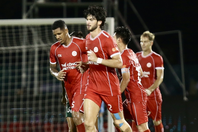 Cầu thủ Việt kiều tỏa sáng ở V-League, HLV Kim Sang-sik không còn lo nhân sự đội tuyển Việt Nam- Ảnh 1.