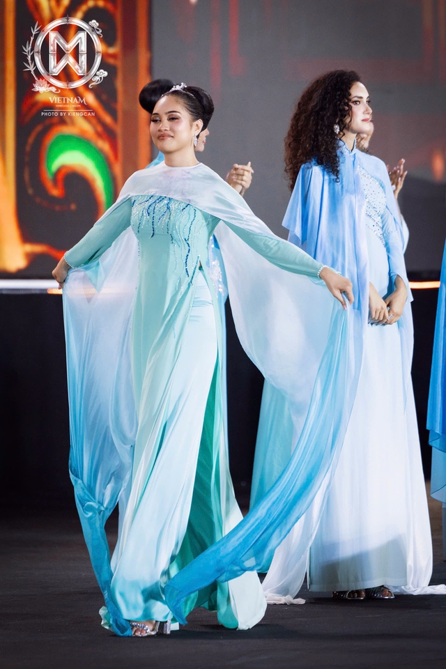Ngô Nhật Huy đưa 'Vũ khúc hải lam' lên sân khấu chung kết Miss World - Ảnh 9.