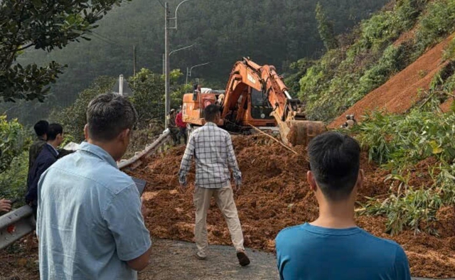 Khắc phục sạt lở đường Đồng Nai đi L&acirc;m Đồng- Ảnh 1.