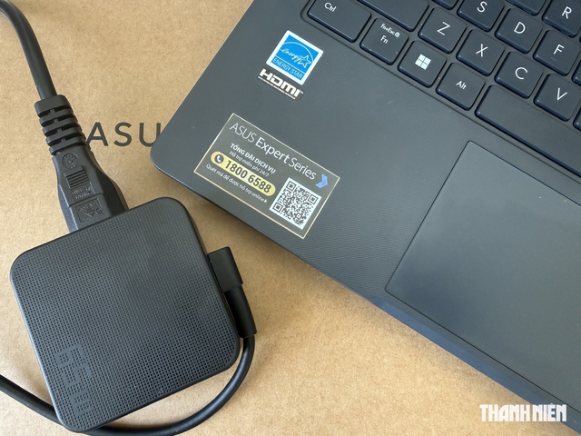 5 dấu hiệu cho thấy bộ sạc laptop đã đến lúc phải thay - Ảnh 1.
