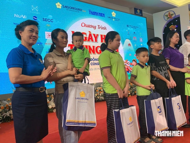 Trung thu đến sớm tr&ecirc;n đất tổ H&ugrave;ng Vương- Ảnh 2.