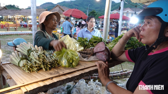 Đêm chợ phiên Sơn Tây Thượng: Nơi đại ngàn lên tiếng gọi…- Ảnh 3.