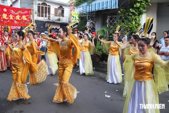 Rộn ràng Lễ hội Nghinh Ông của người Hoa ở Phan Thiết- Ảnh 7.