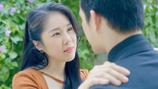 Cặp đôi chính trong ‘Bóng ma hạnh phúc’ tái hợp - Ảnh 1.