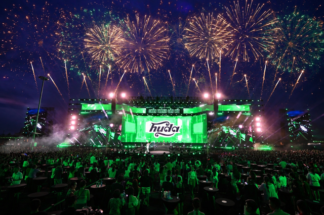 H&agrave;ng ng&agrave;n t&iacute;n đồ EDM cố đ&ocirc; dậy s&oacute;ng c&ugrave;ng Huda tại Huế Wonderverse Music Fest 2026 - Ảnh 1.