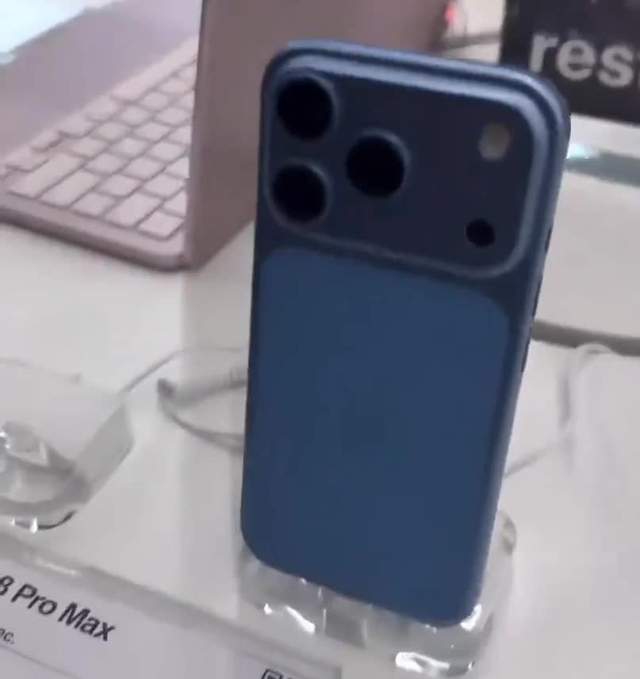 iPhone 18 Pro Max bất ngờ lộ diện trước ngày ra mắt - Ảnh 2.