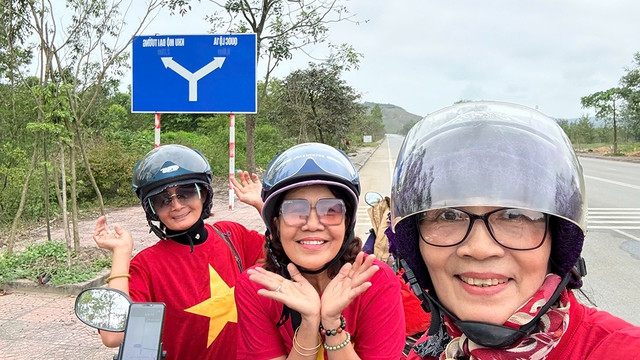 Nh&oacute;m Tam Nương v&agrave; 'tuổi ăn chơi' sau ng&agrave;y nghỉ hưu - Ảnh 2.