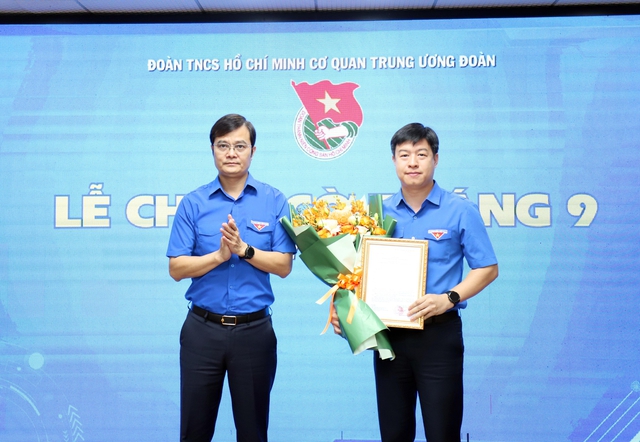 Trung ương Đo&agrave;n trao quyết định bổ nhiệm c&aacute;n bộ- Ảnh 1.