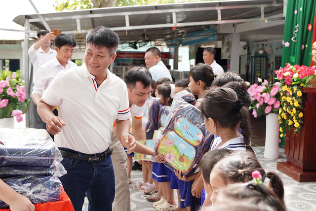Japfa Việt Nam đồng hành cùng 1.000 học sinh đến trường- Ảnh 3.
