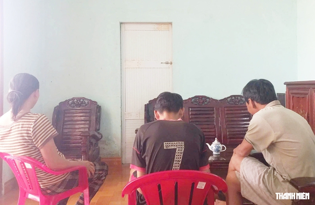 &Aacute;p lực nặng nề khi sống c&ugrave;ng gia đ&igrave;nh trong những ng&agrave;y thất nghiệp - Ảnh 2.
