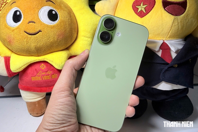 Apple c&oacute; thể tạo bất ngờ khi 'khai tử' iPhone 18 ti&ecirc;u chuẩn? - Ảnh 1.