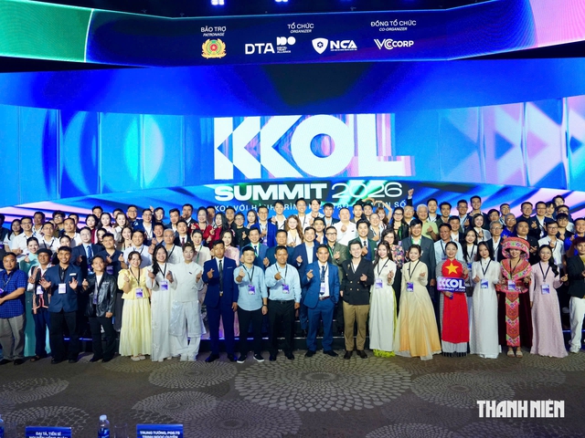 Ph&iacute;a sau mỗi t&agrave;i khoản mạng l&agrave; triệu niềm tin trao gửi- Ảnh 1.