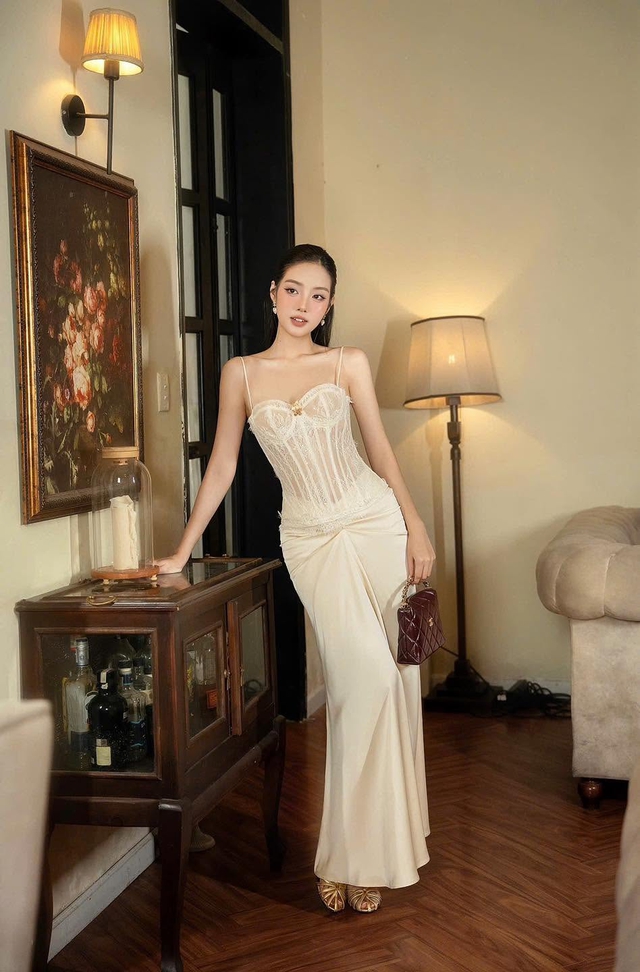 Diện &aacute;o corset tưởng kh&oacute; m&agrave; dễ, mặc đi l&agrave;m hay đi chơi đều hợp - Ảnh 3.