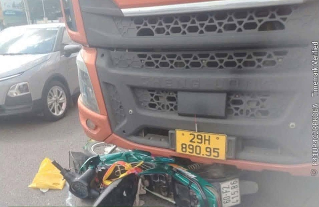 Tai nạn thương t&acirc;m ở n&uacute;t giao Cổng 11 khiến một phụ nữ v&agrave; 2 trẻ em tử vong- Ảnh 2.