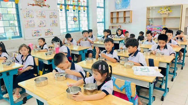 Năm học mới: Nơi đã ổn định bán trú, nơi chưa thể tổ chức - Ảnh 1.