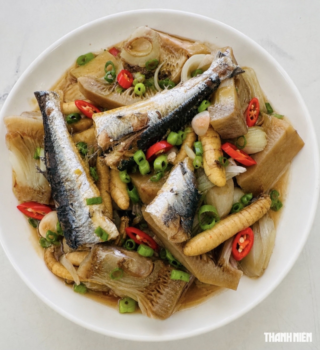 Hương vị quê hương: Mít non, cá chuồn, một nồi kho 'giải buồn' - Ảnh 1.