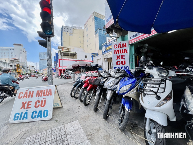 Mua xe cũ chỉ c&oacute; c&agrave; vẹt, CSGT x&aacute;c minh g&igrave; trước khi giải quyết sang t&ecirc;n? - Ảnh 2.
