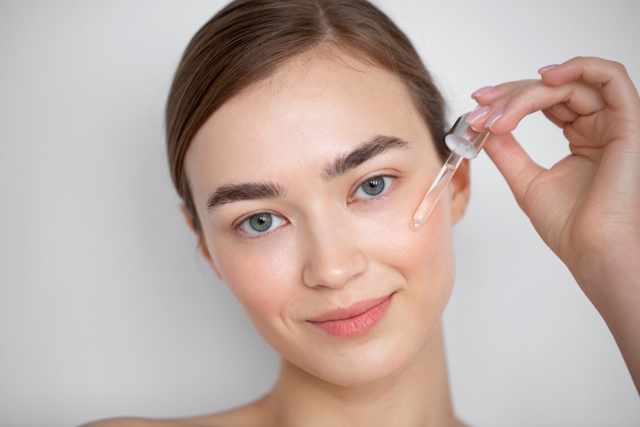 Cách dùng retinol giúp da căng bóng, mờ nám không bong tróc dù da nhạy cảm- Ảnh 3.