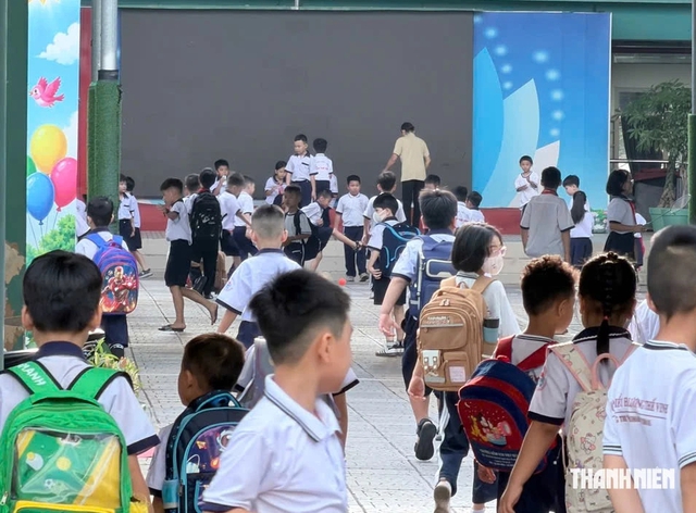 Năm học mới, học sinh TP.HCM học theo khung giờ nào? - Ảnh 1.