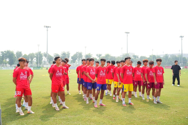 Hai t&agrave;i năng trẻ Việt Nam được tuyển chọn sang Nhật Bản, tập huấn tại CLB cựu vương ch&acirc;u &Aacute;- Ảnh 4.