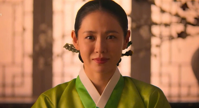 Son Ye Jin trở lại cổ trang sau 24 năm - Ảnh 2.