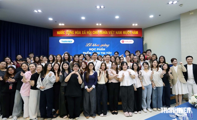 Sinh vi&ecirc;n chương tr&igrave;nh đ&agrave;o tạo đặc biệt trường ĐH Văn Lang học 2 học phần tại B&aacute;o Thanh Ni&ecirc;n - Ảnh 3.