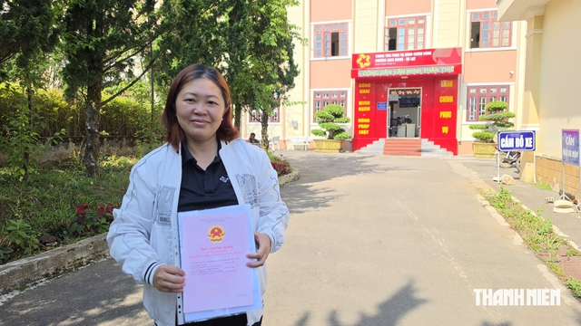 Cấp sổ đỏ lần đầu ở Lâm Đồng: Không để dân đi lại nhiều lần- Ảnh 1.