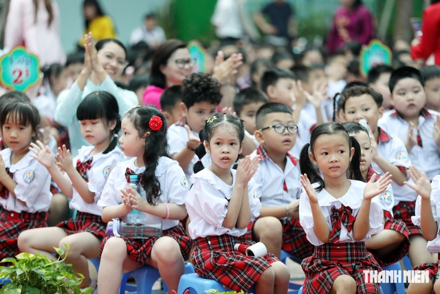 TP.HCM bắt đầu kiểm tra trường học: Từ tài chính, tuyển sinh đến an toàn thực phẩm - Ảnh 4.