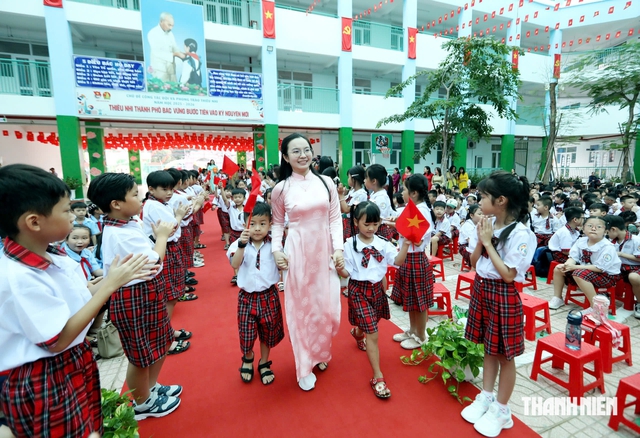 Năm học mới, TP.HCM không huy động kinh phí, gây áp lực tham gia các cuộc thi - Ảnh 2.
