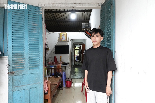Nghị lực m&ugrave;a thi: Đậu đại học, nam sinh ngh&egrave;o lo kh&ocirc;ng c&oacute; tiền đ&oacute;ng học ph&iacute; - Ảnh 2.