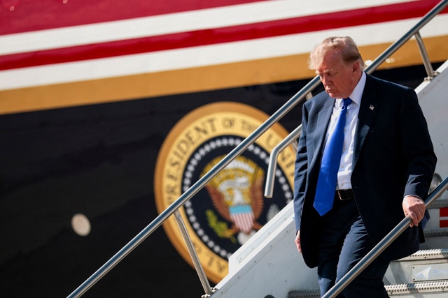 Trump advisers warn Iran conflict may last through end of his term, WSJ reports - Ảnh 1.