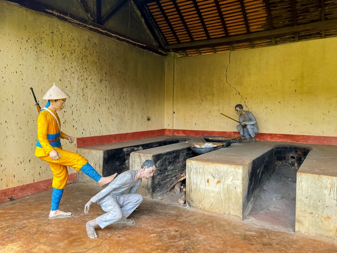 Bên trong nhà đày Buôn Ma Thuột- Ảnh 4.