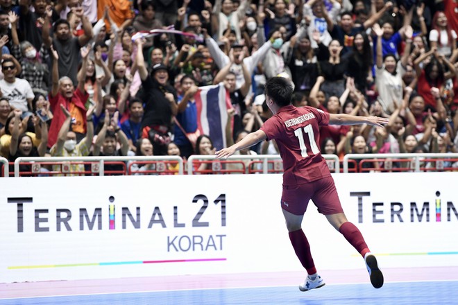 Bị chạm tự ái, đội tuyển futsal Thái Lan thắng đậm Úc: Giành hạng 3 khu vực- Ảnh 3.