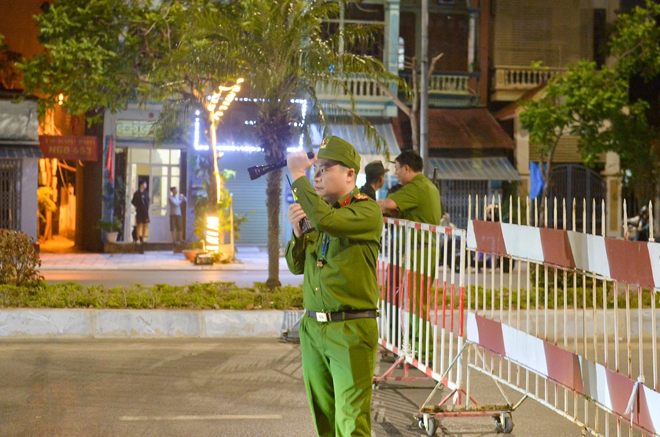 Cảnh sát Hưng Yên xuyên đêm giăng ‘lưới thép’ vây bắt ‘quái xế’- Ảnh 6.